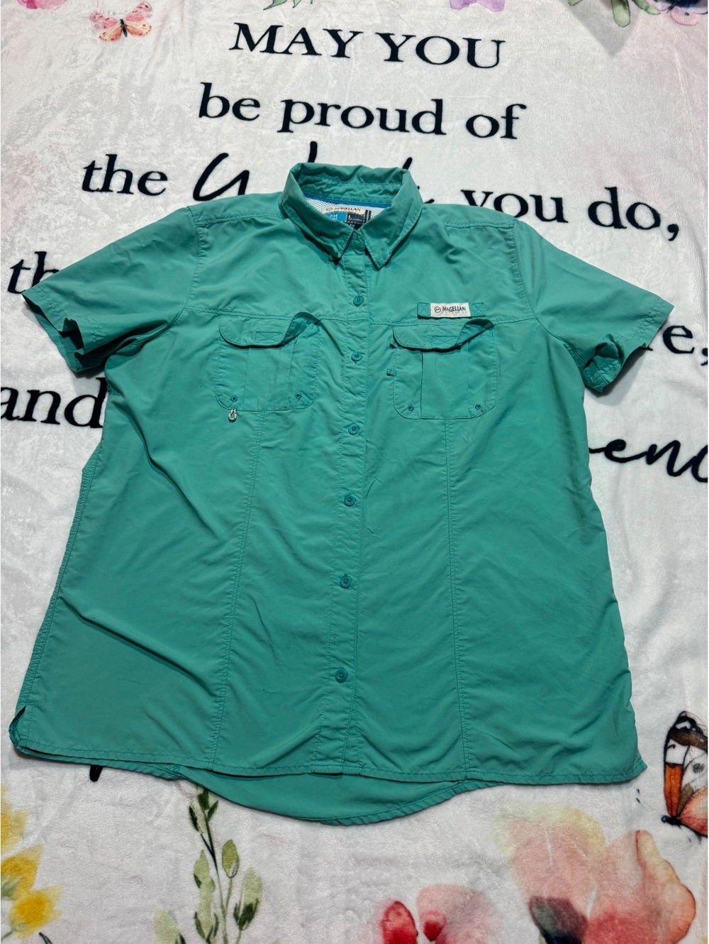 Magellan Outdoors Performance/Fishing Vented Shirt (Quick Dry) Size L Green